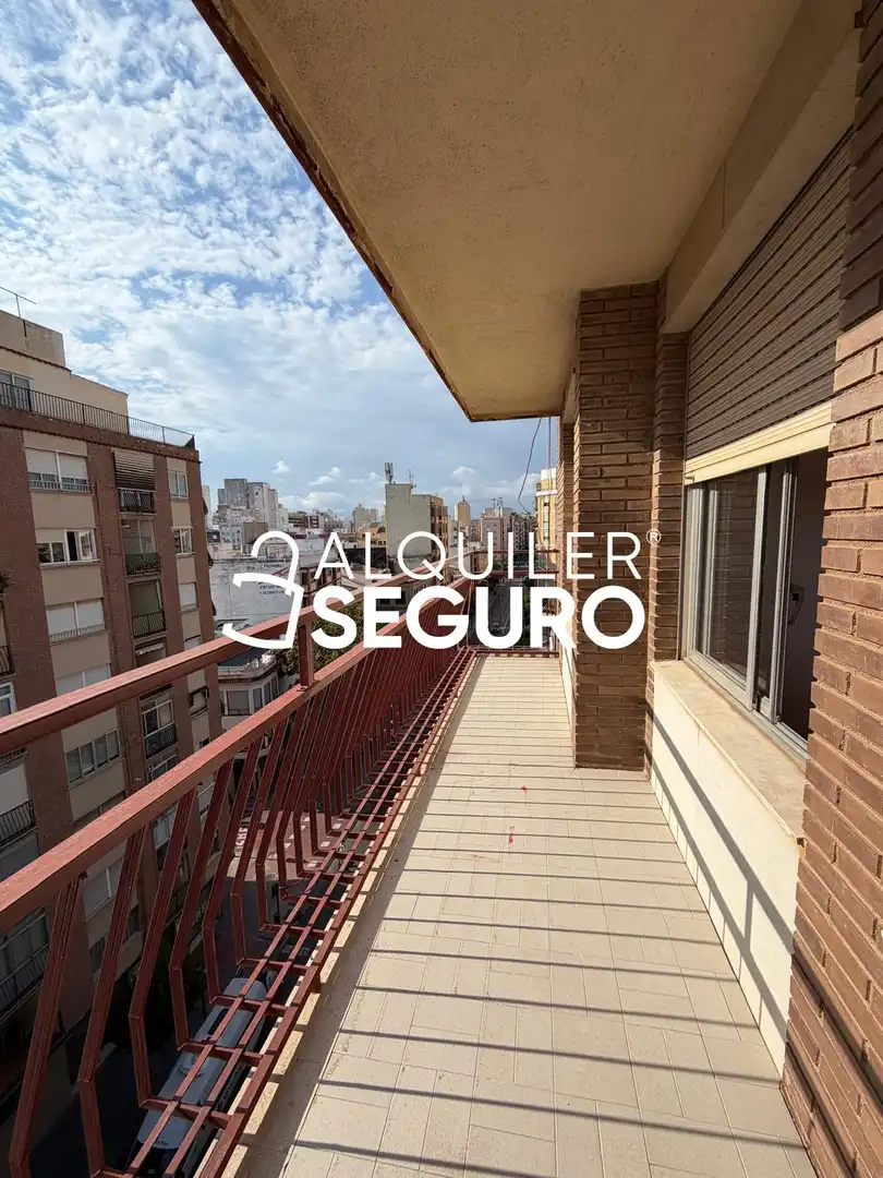 Flat with lift to rent in Ronda Magdalena, imagen 4