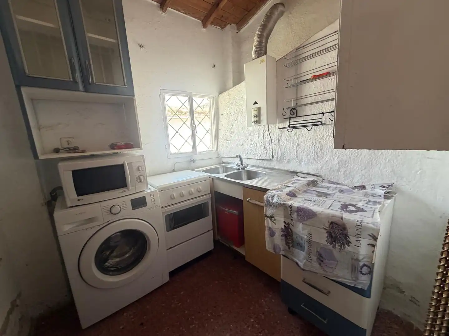 Cuina de Finca rústica en venda en Poveda de las Cintas amb Terrassa, Traster i Rentadora