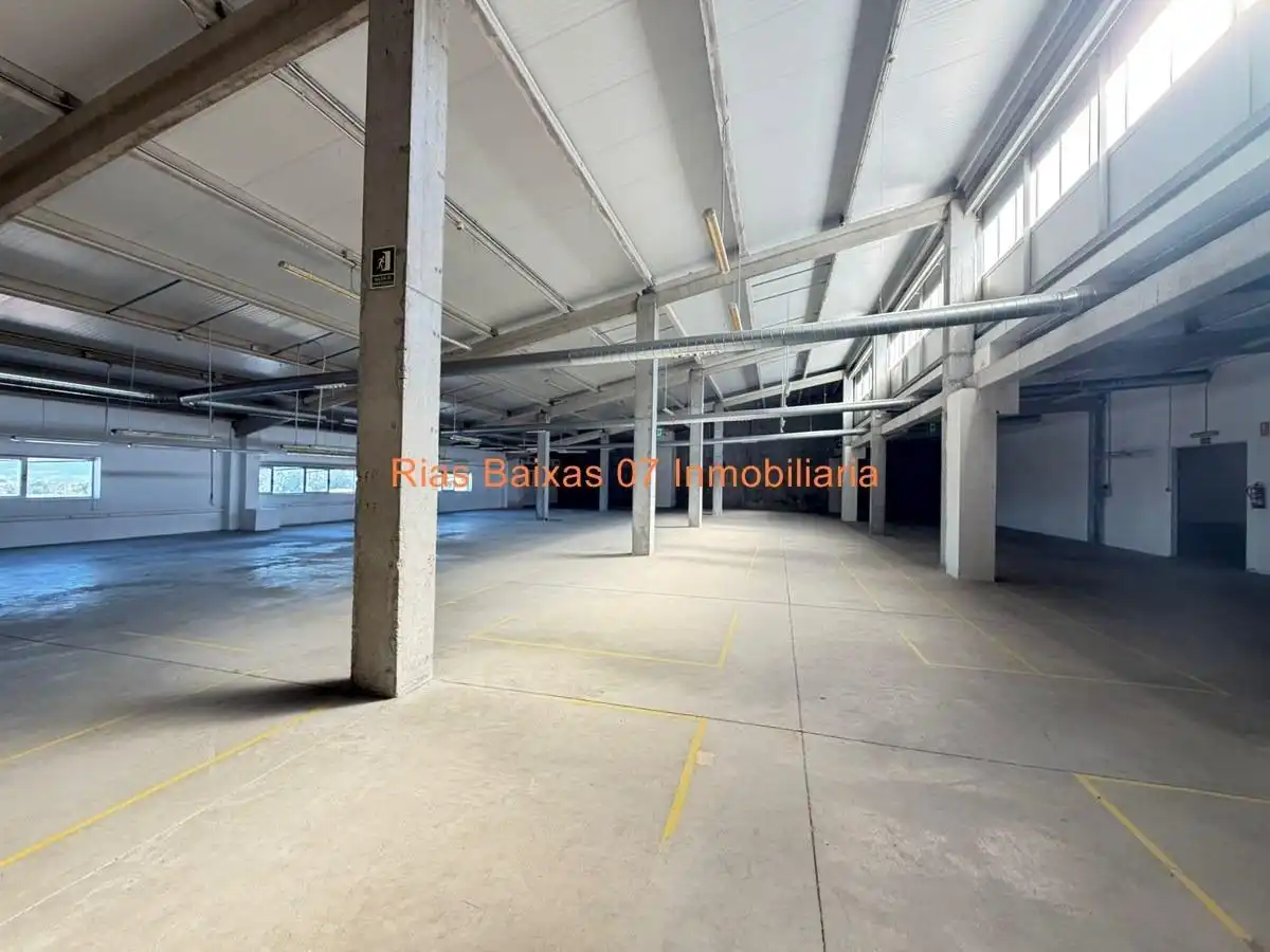 Exterior view of Industrial buildings for rent in Vigo 