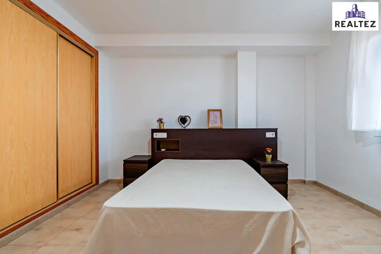 Habitación de Piso en venta en Roquetas de Mar con Aire acondicionado, Terraza y Amueblado