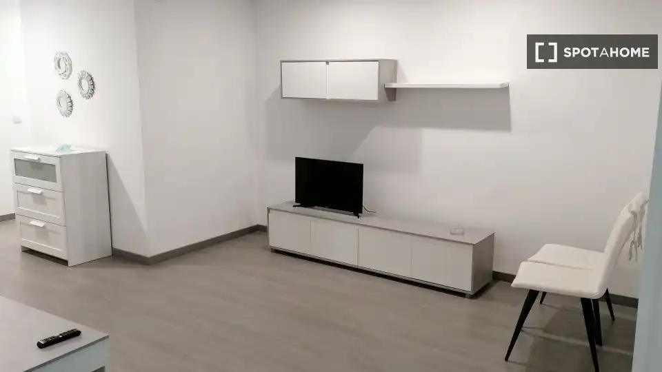 Sala d'estar de Pis de lloguer en Valencia amb Aire condicionat, Calefacció i Moblat