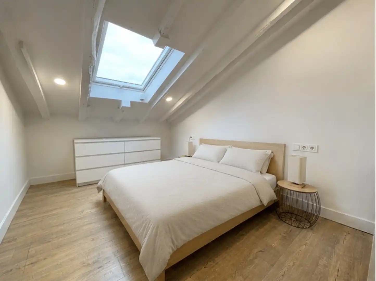 Bedroom of Flat for rent in Donostia - San Sebastián   with Air Conditioner and Heating