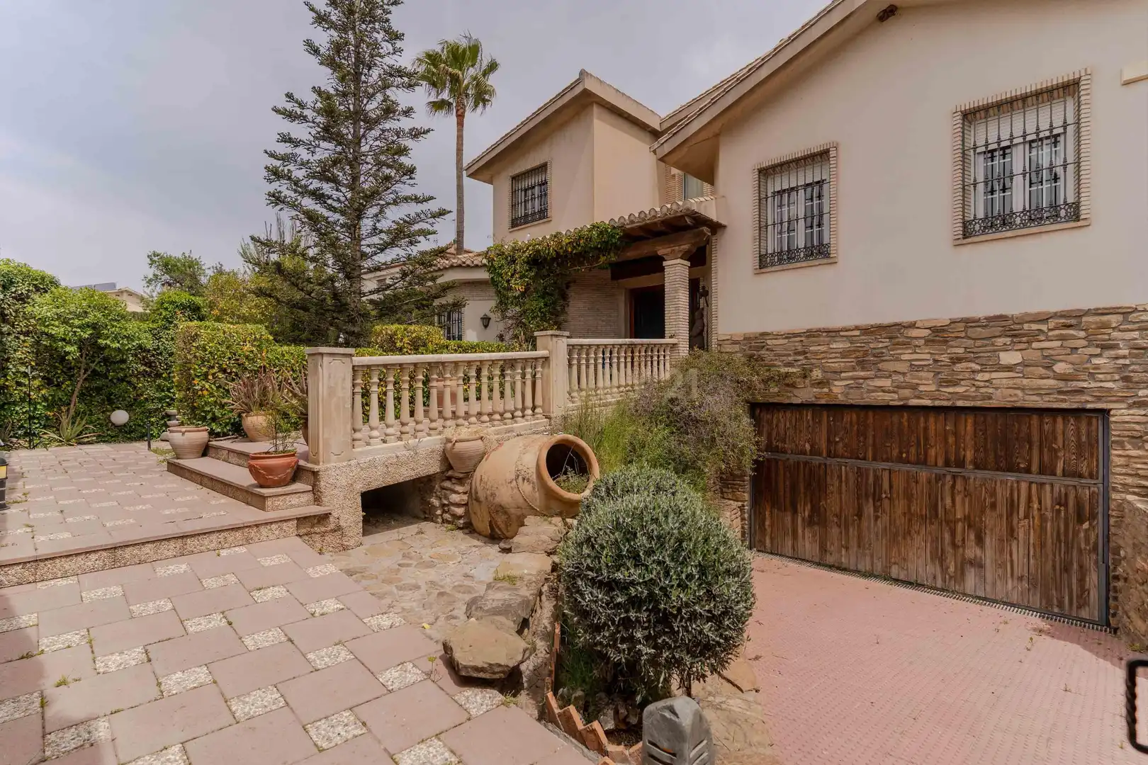 Exterior view of Houses for sale in Padul  with Air Conditioner, Private garden and Storage room