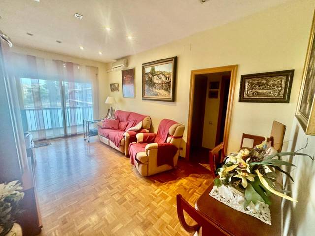 Ático en Venta en de Gènova en El Guinardó