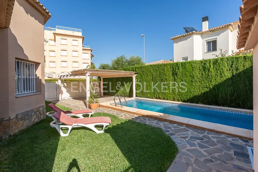 Exterior view of Houses for sale in Oliva  with Air Conditioner, Heating and Private garden