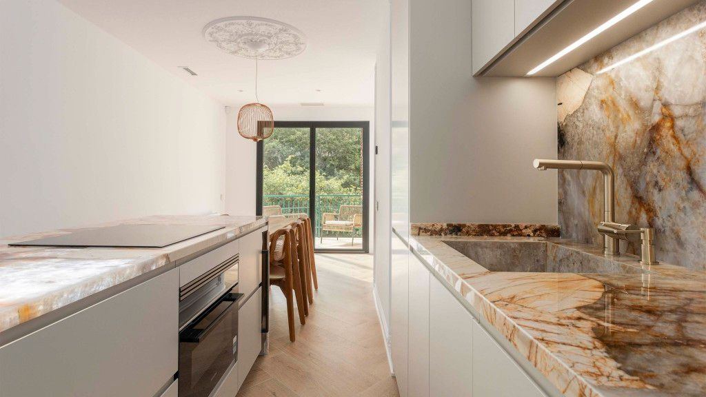 Cuina de Apartament en venda en  Barcelona Capital amb Aire condicionat, Calefacció i Terrassa