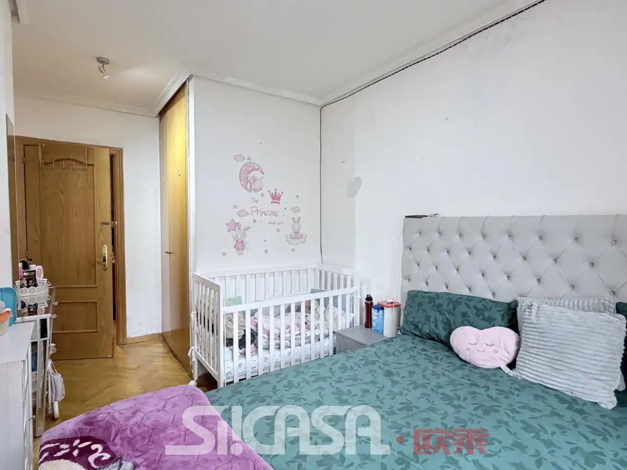 Bedroom of Flat for sale in Parla  with Air Conditioner and Storage room