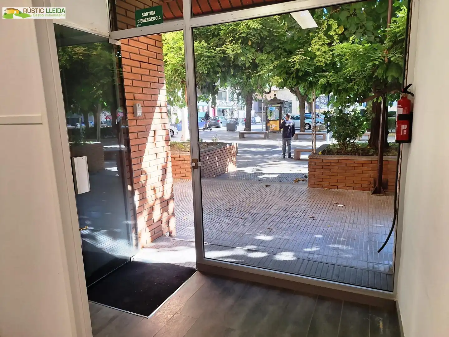 Local comercial en alquiler en Tàrrega, imagen 3