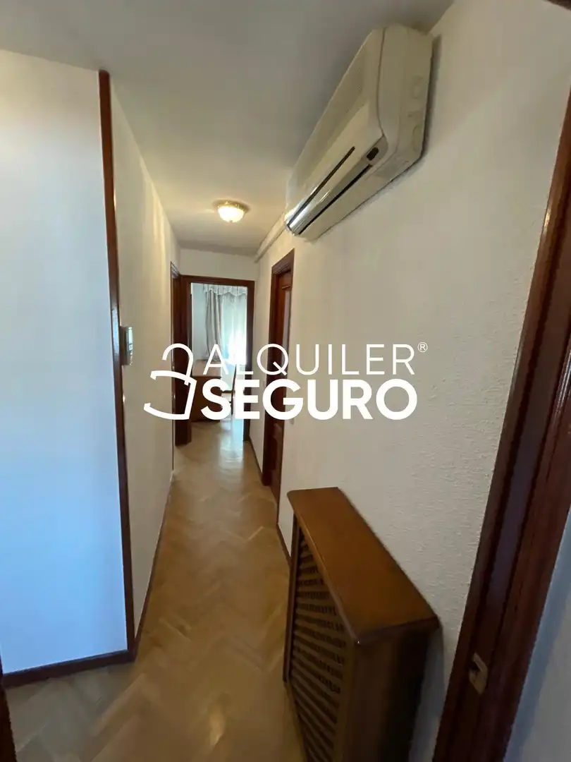 Flat for rent in Madrid  with Air Conditioner, Heating and Swimming Pool