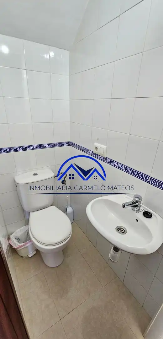 Baño de Dúplex en venta en Sanlúcar de Barrameda con Aire acondicionado, Jardín privado y Trastero