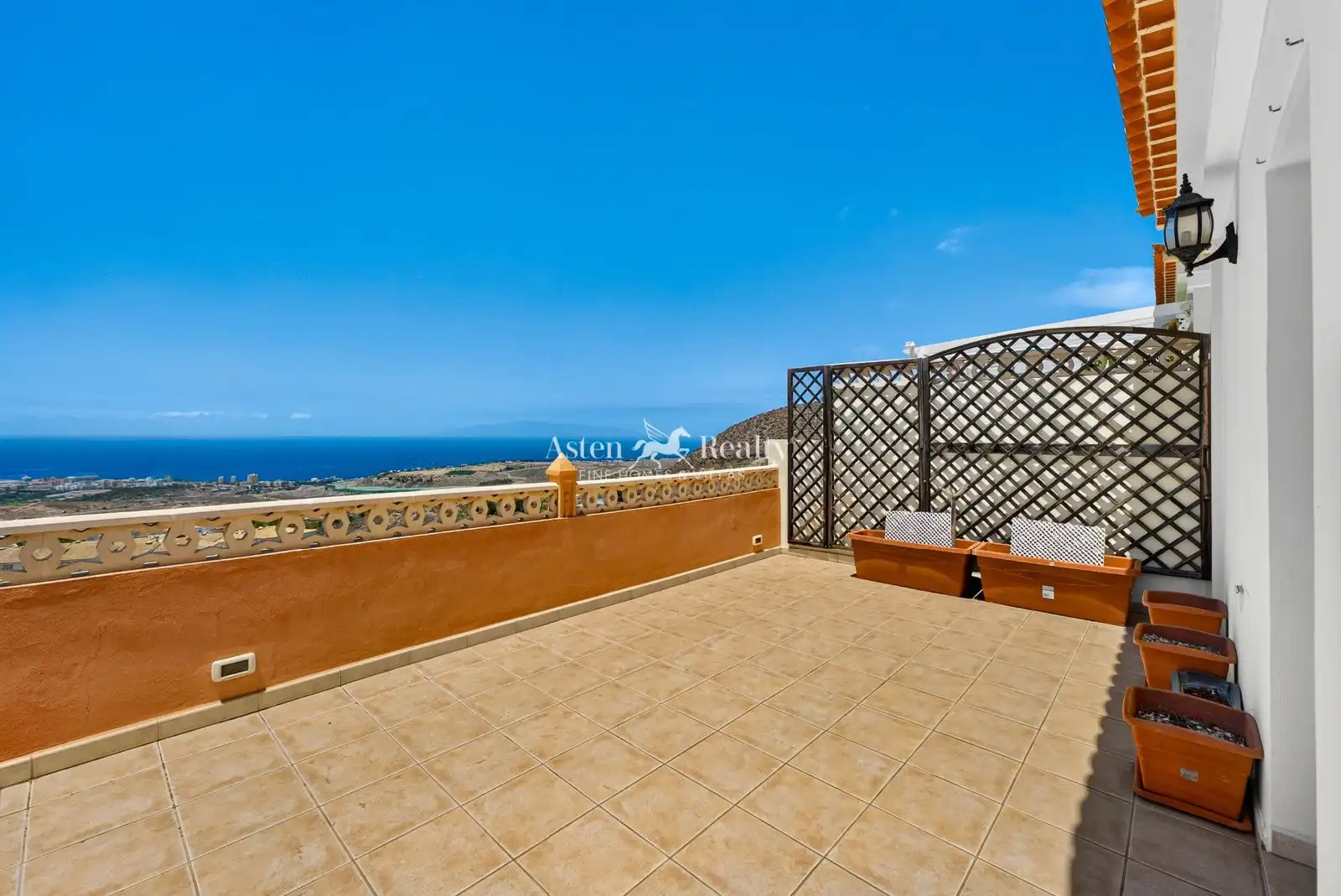 Terrassa de Casa adosada en venda en Arona amb Terrassa, Traster i Piscina