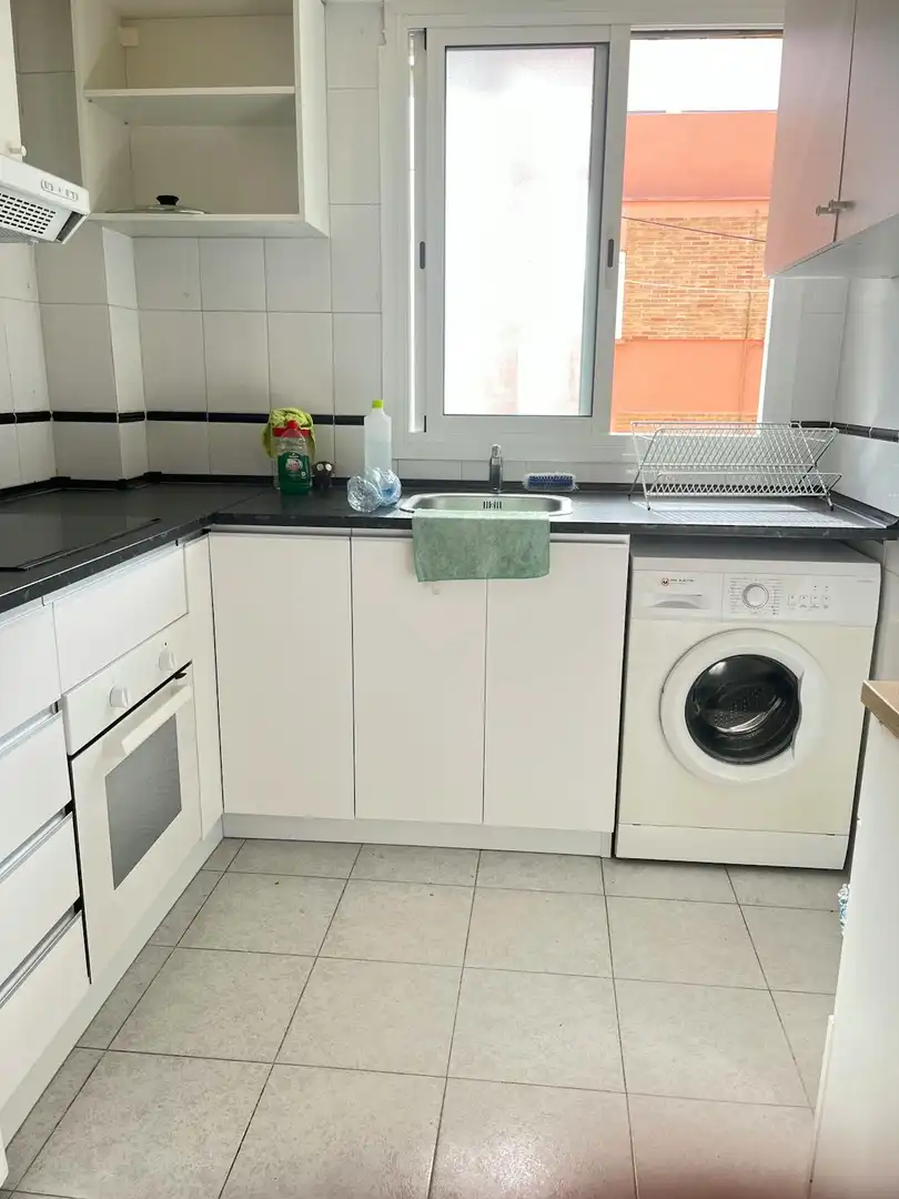 Cocina de Piso para compartir en Valencia con Aire acondicionado, Calefacción y Lavadora