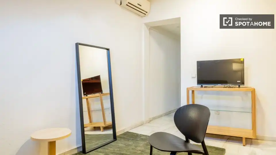 Habitación de Piso de alquiler en Madrid con Aire acondicionado, Calefacción y Amueblado