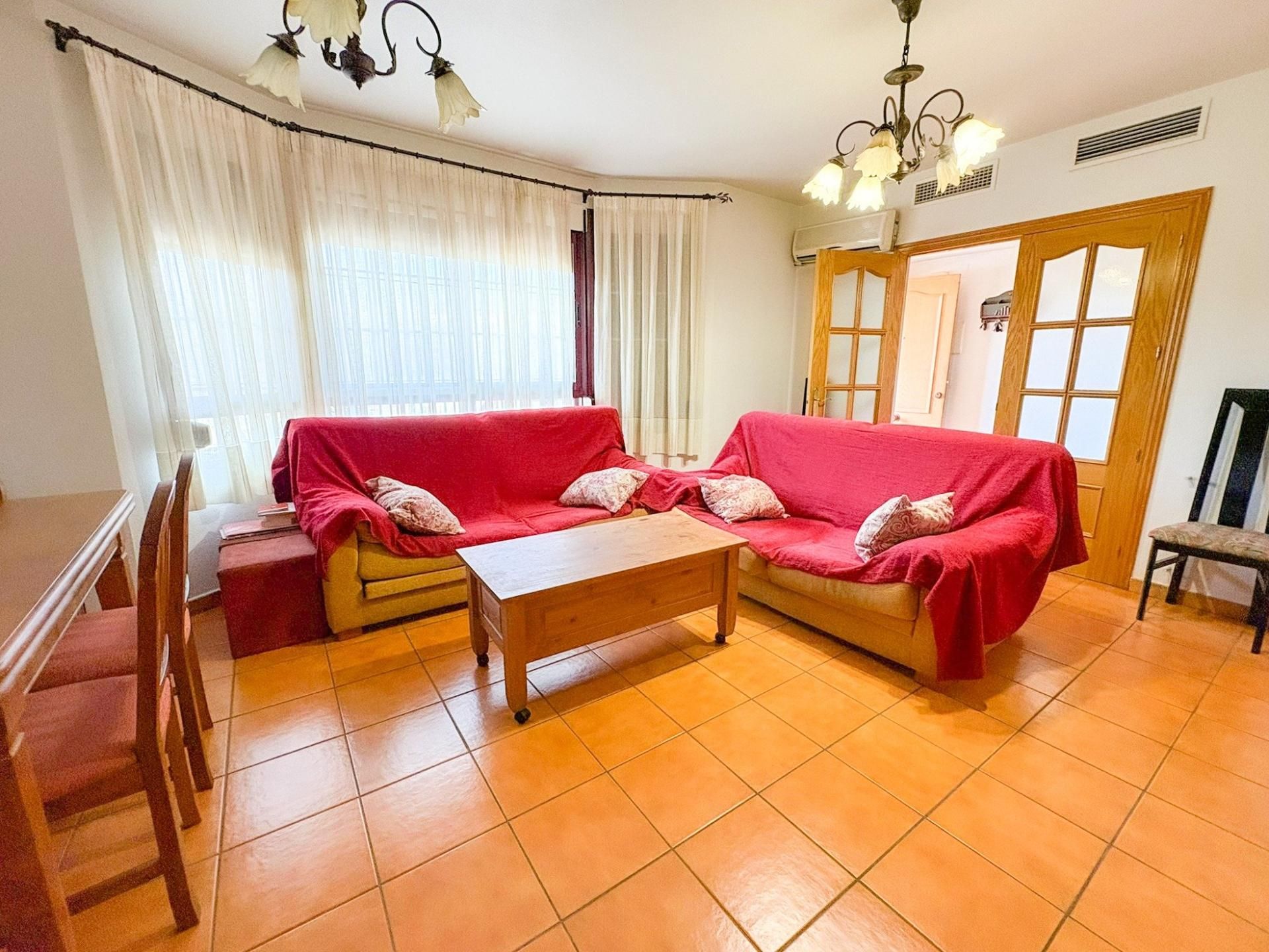 Sala de estar de Casa adosada en venta en Molina de Segura con Aire acondicionado, Terraza y Balcón