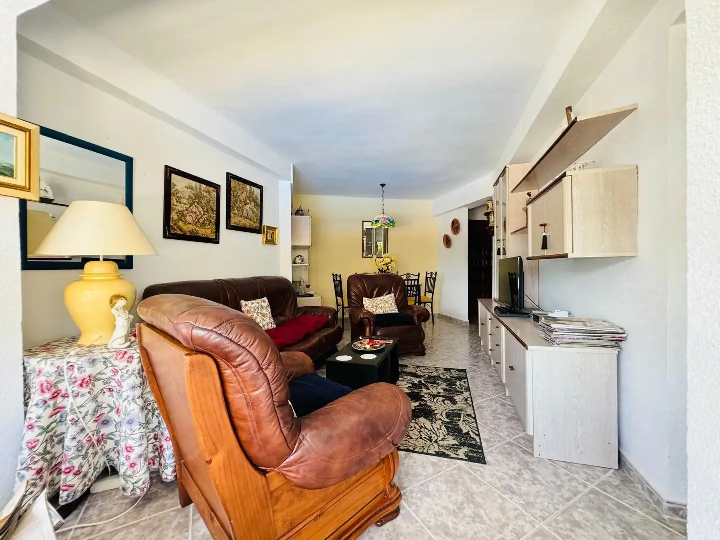 Sala d'estar de Pis en venda en Algarrobo amb Piscina comunitària
