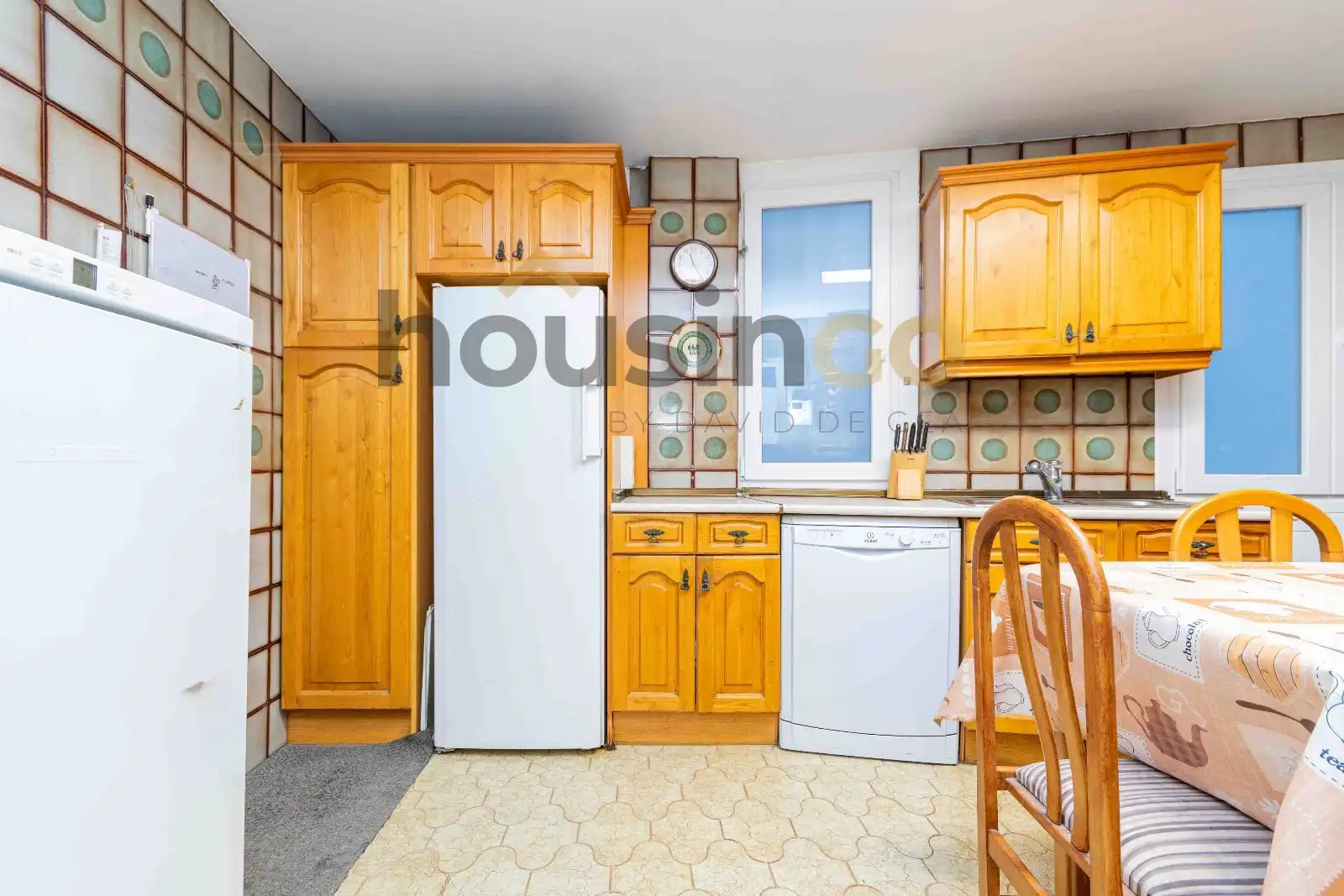 Kitchen of Flat for sale in Madrid  with Heating, Terrace and Storage room