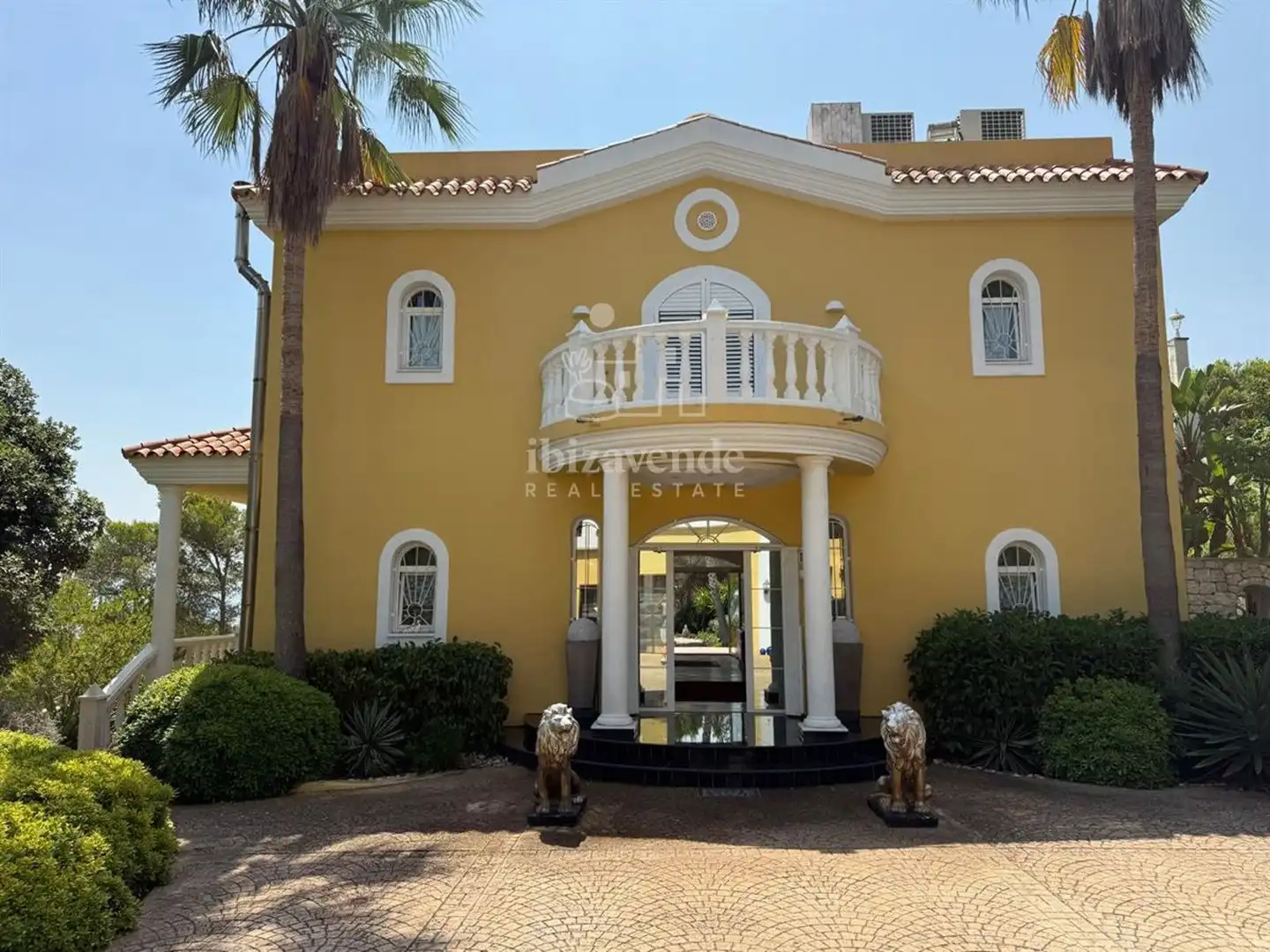 Vista exterior de Casa o chalet en venta en Santa Eulària des Riu con Aire acondicionado, Jardín privado y Terraza
