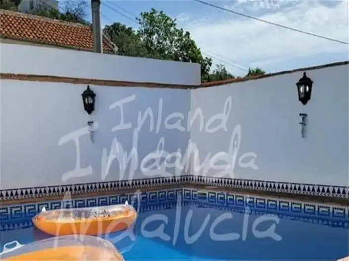 Piscina de Finca rústica en venda en Villanueva de Algaidas amb Terrassa i Piscina