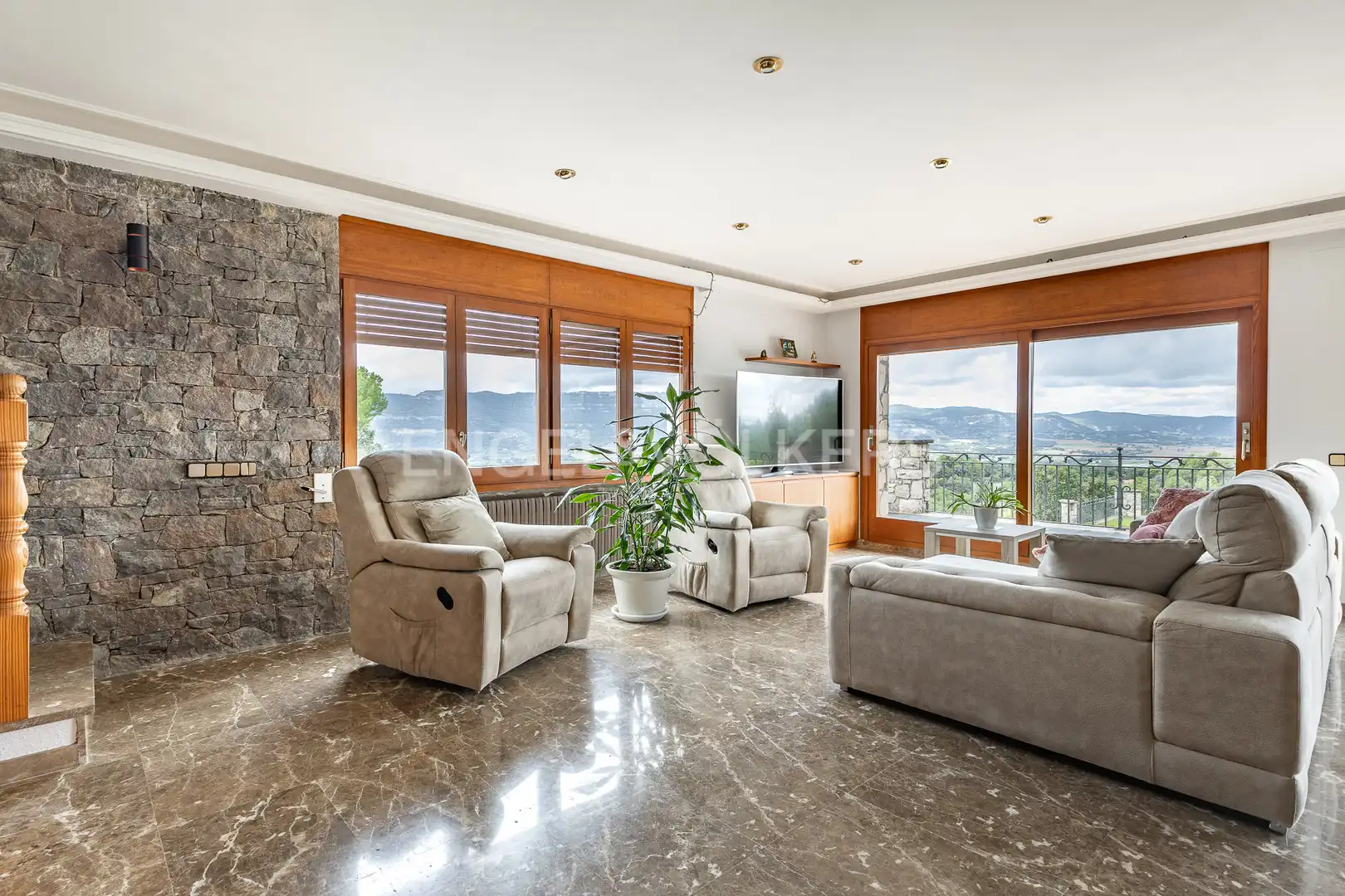 Sala d'estar de Casa o xalet en venda en Seva amb Aire condicionat, Calefacció i Jardí privat