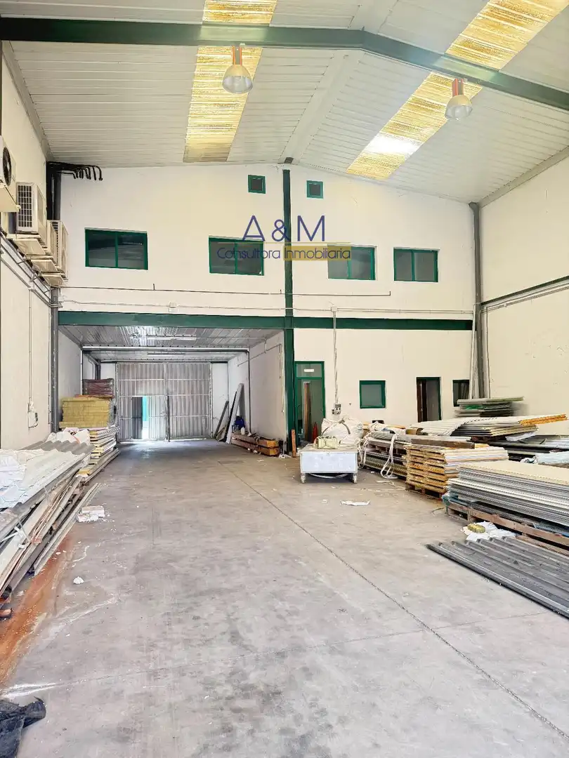 Nave industrial en venta en Cistérniga