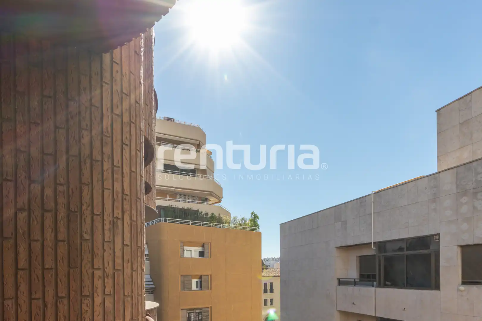 Vista exterior de Piso en venta en Valencia con Aire acondicionado, Calefacción y Balcón