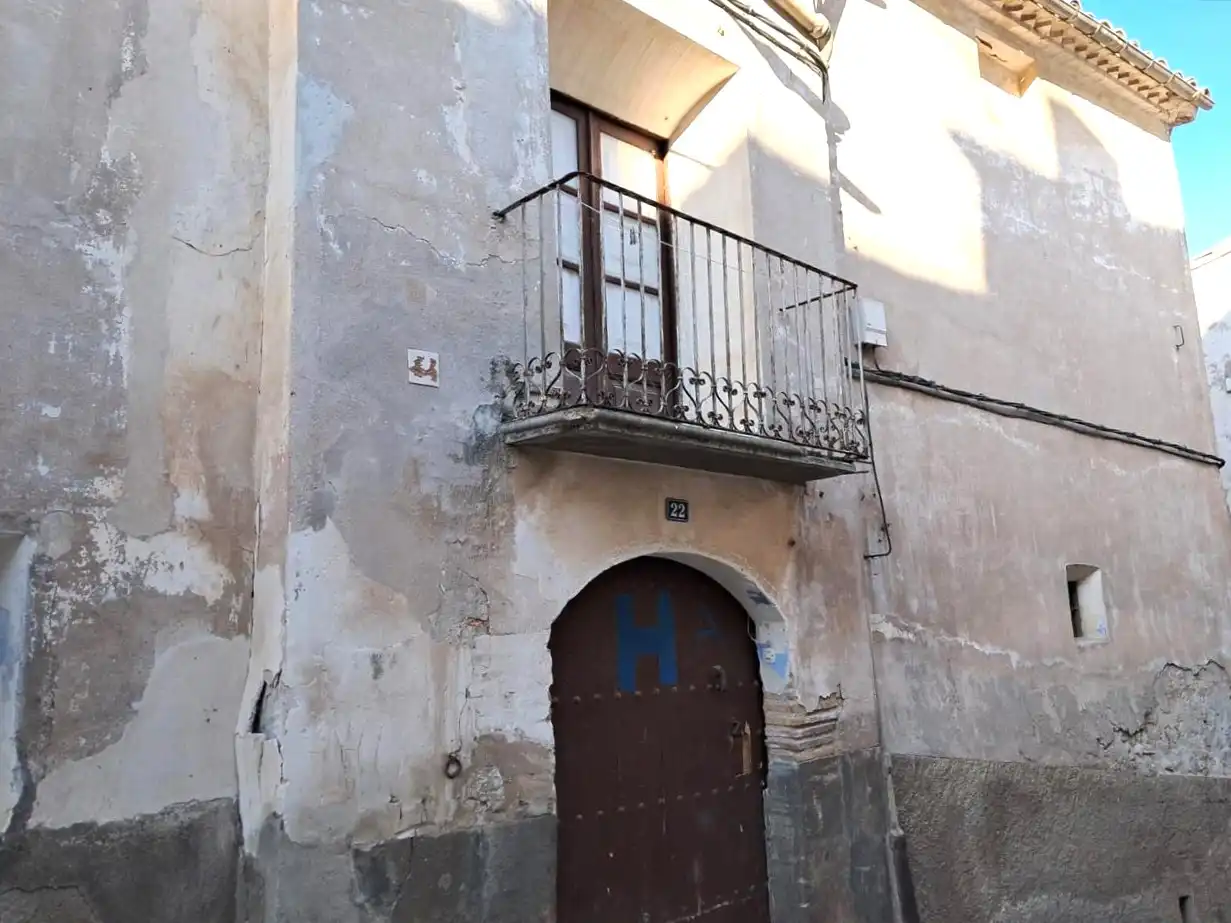 Vista exterior de Edifici en venda en Castillonroy, Huesca