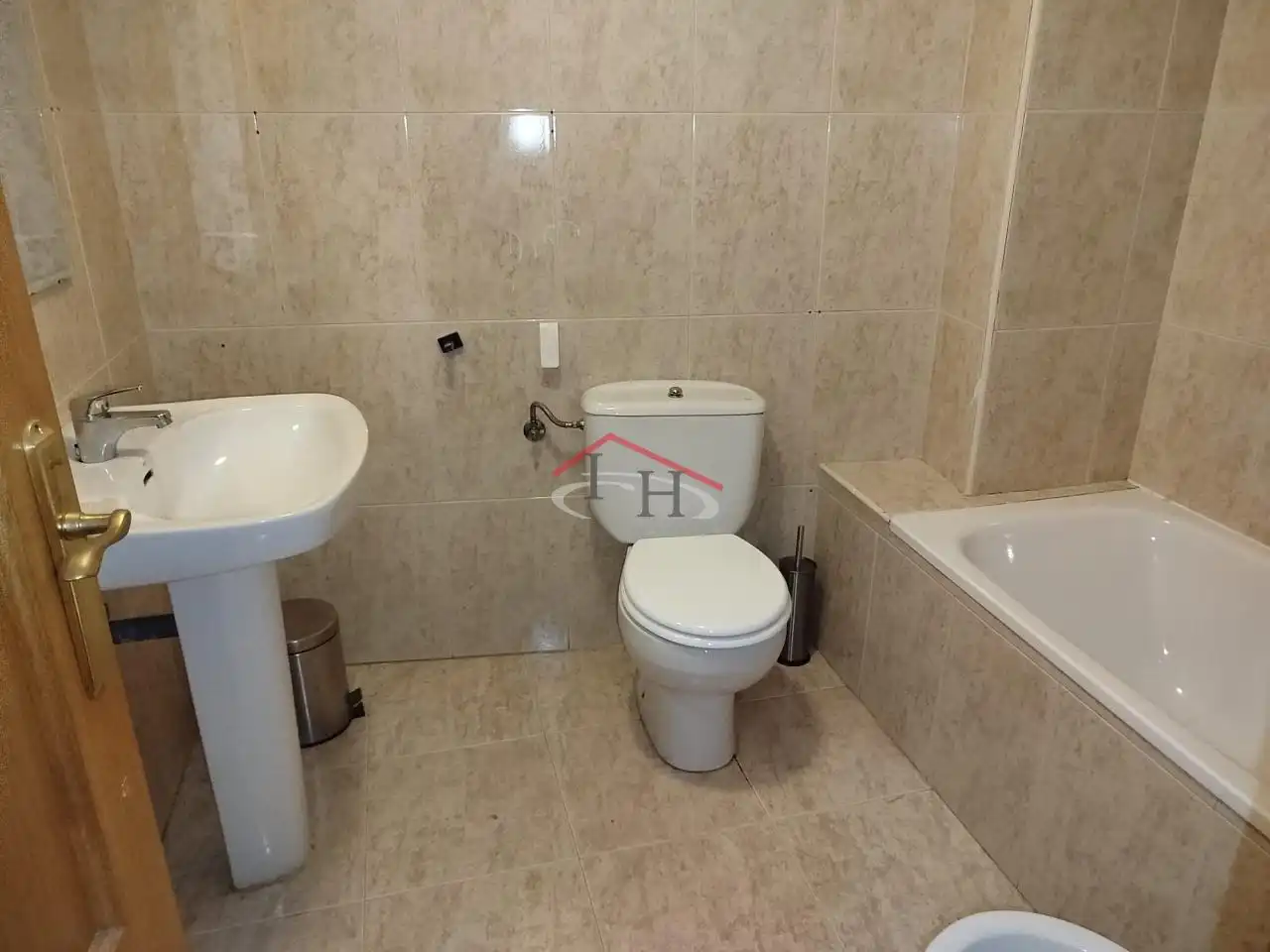 Badezimmer von Wohnung zur Miete in León Capital  mit Heizung, Parkett und Abstellraum