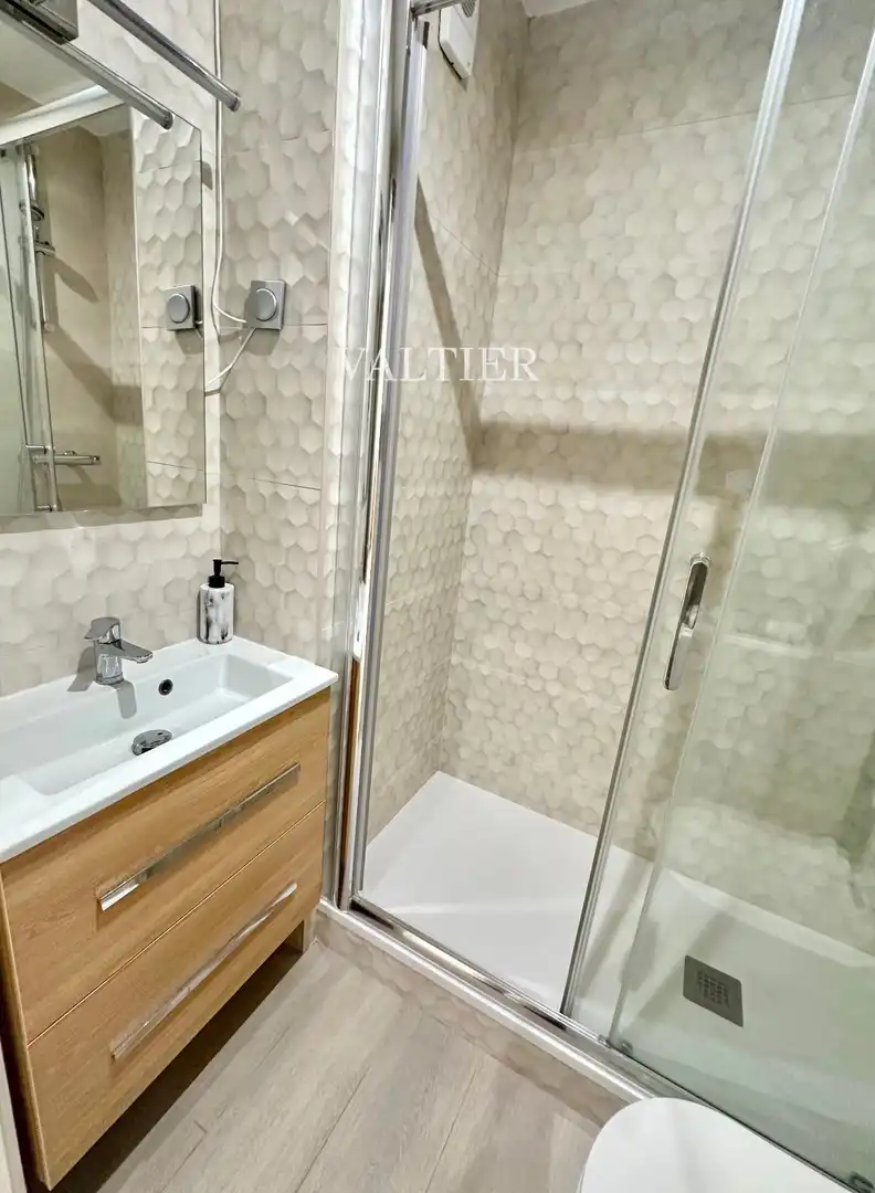 Baño de Piso de alquiler en Madrid con Aire acondicionado, Calefacción y Amueblado