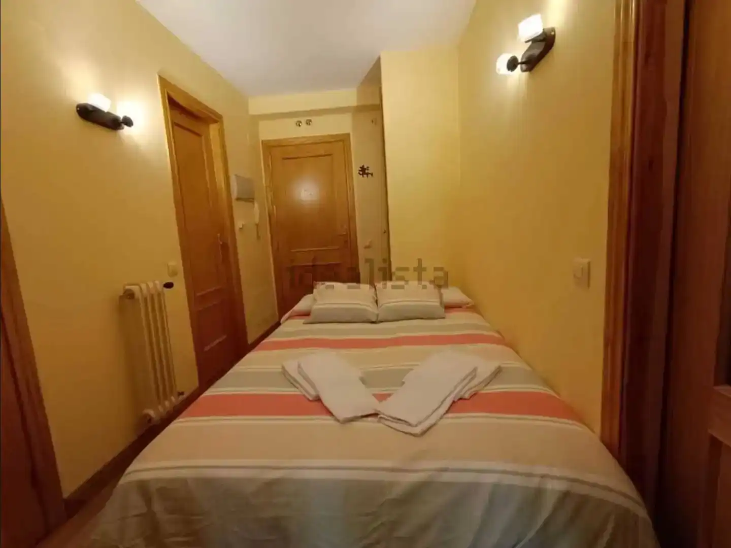 Habitación de Apartamento en venta en Benasque con Jardín privado, Trastero y Amueblado