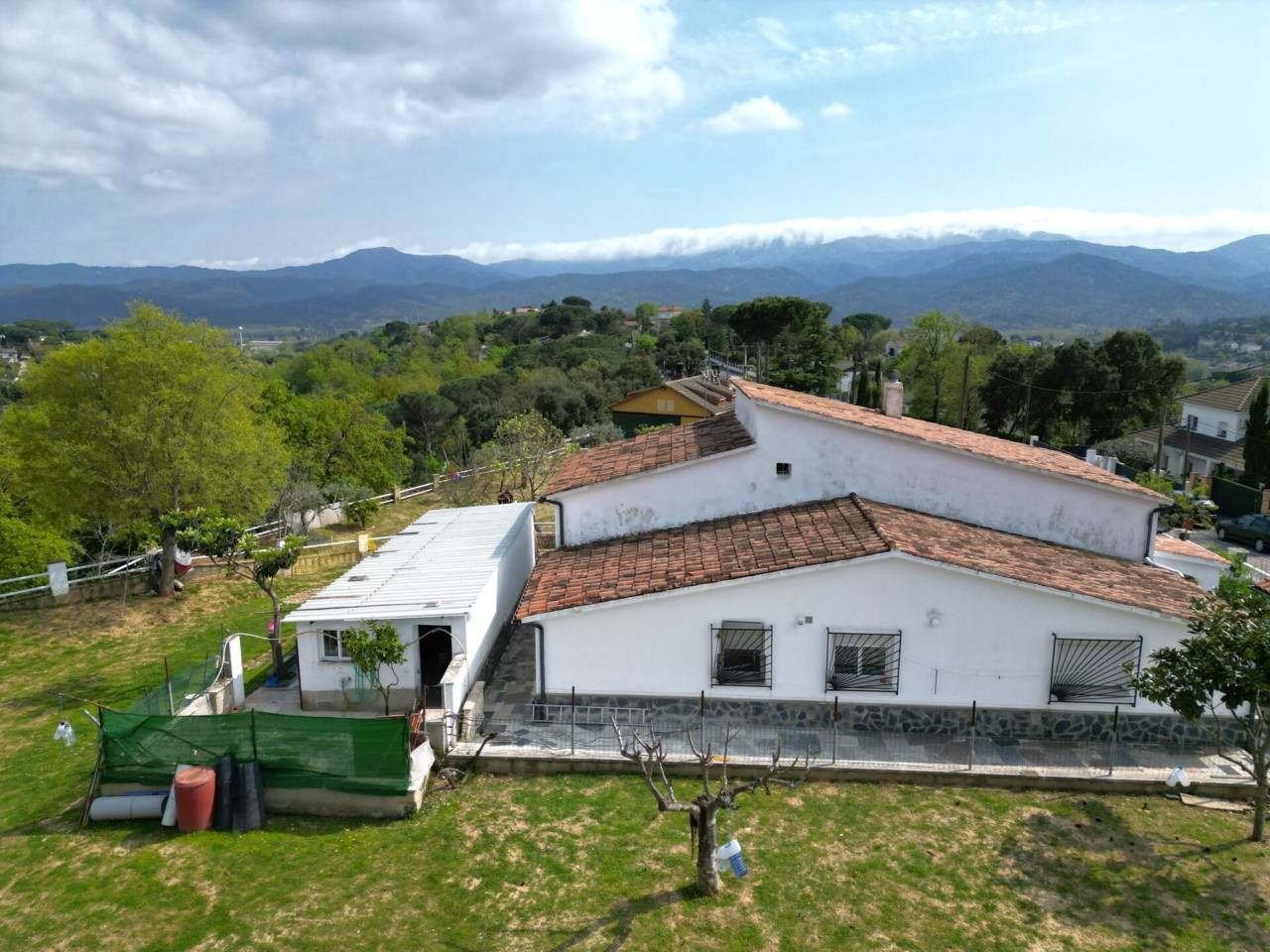 Exterior view of House or chalet for sale in Riells i Viabrea  with Private garden and Furnished