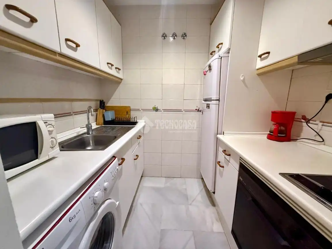 Cocina de Piso en venta en Benalmádena con Terraza y Piscina comunitaria