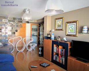 Living room of Flat for sale in  Logroño  with Air Conditioner, Heating and Private garden