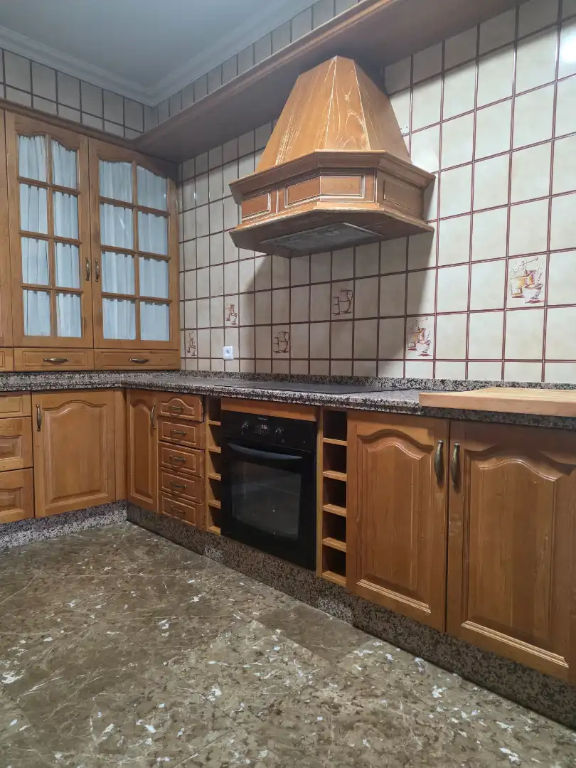 Küche von Wohnung zur Miete in Utrera mit Möbliert