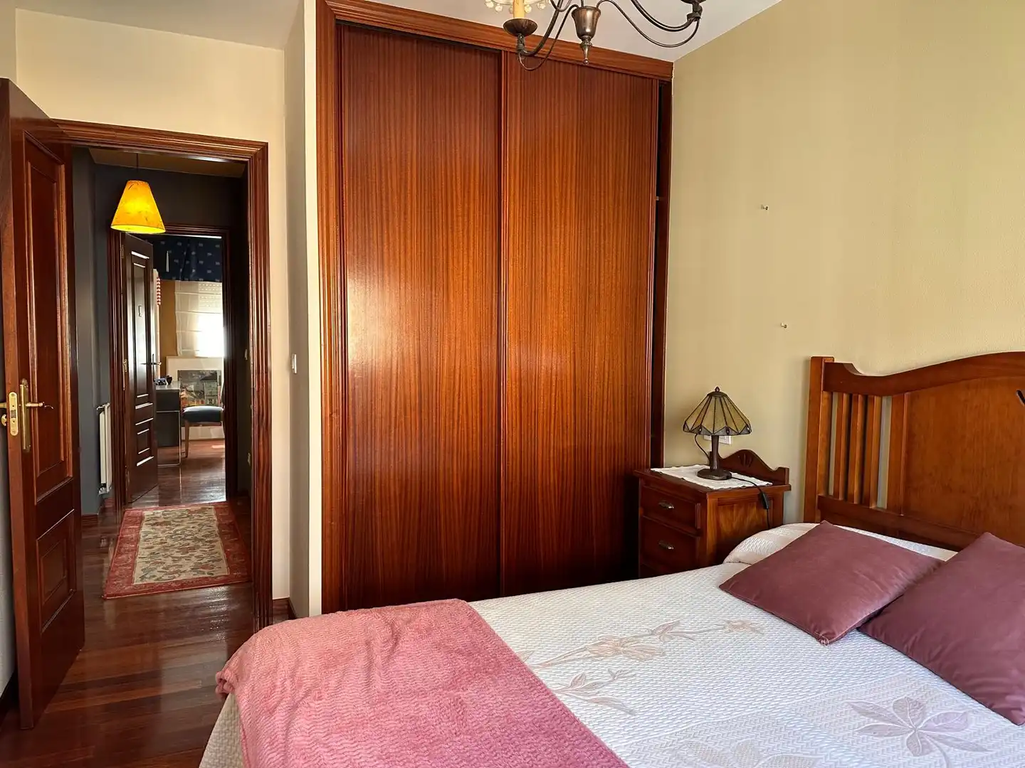 Dormitori de Apartament en venda en Ames amb Calefacció, Parquet i Traster