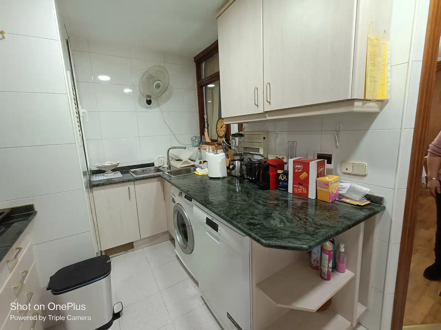 Kitchen of Flat for rent in Madrid  with Air Conditioner, Heating and Parquet flooring
