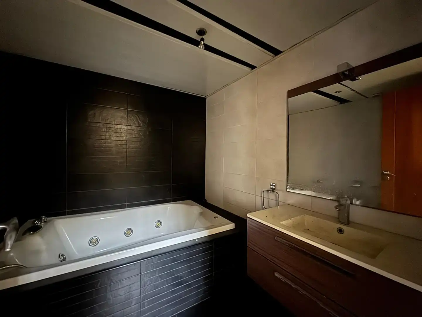 Baño de Dúplex en venta en Tarragona con Terraza y Alarma