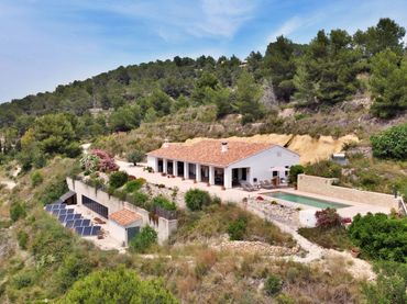 Xalet amb piscina en venda a Benissa pueblo