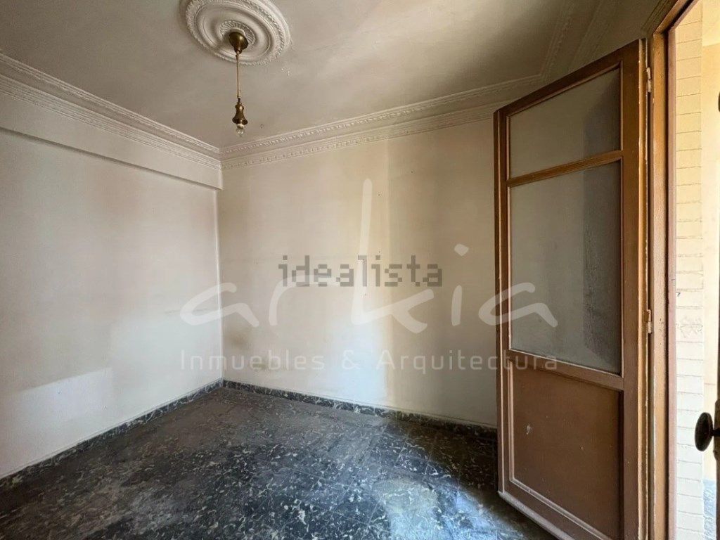 Habitación de Piso en venta en  Valencia Capital con Balcón