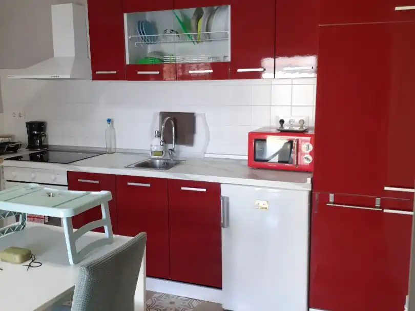 Cuina de Planta baixa en venda en Zorita amb Jardí privat i Moblat