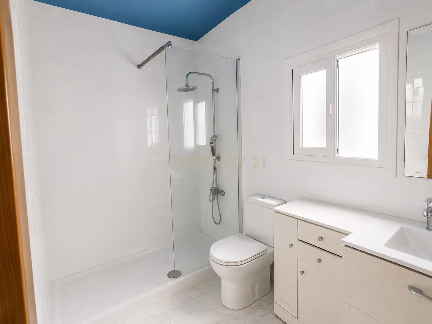 Badezimmer von Wohnungen zum Verkauf in Eivissa