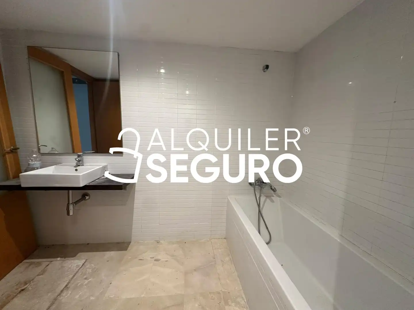 Badezimmer von Haus oder Chalet zur Miete in Riba-roja de Túria mit Klimaanlage, Terrasse und Schwimmbad