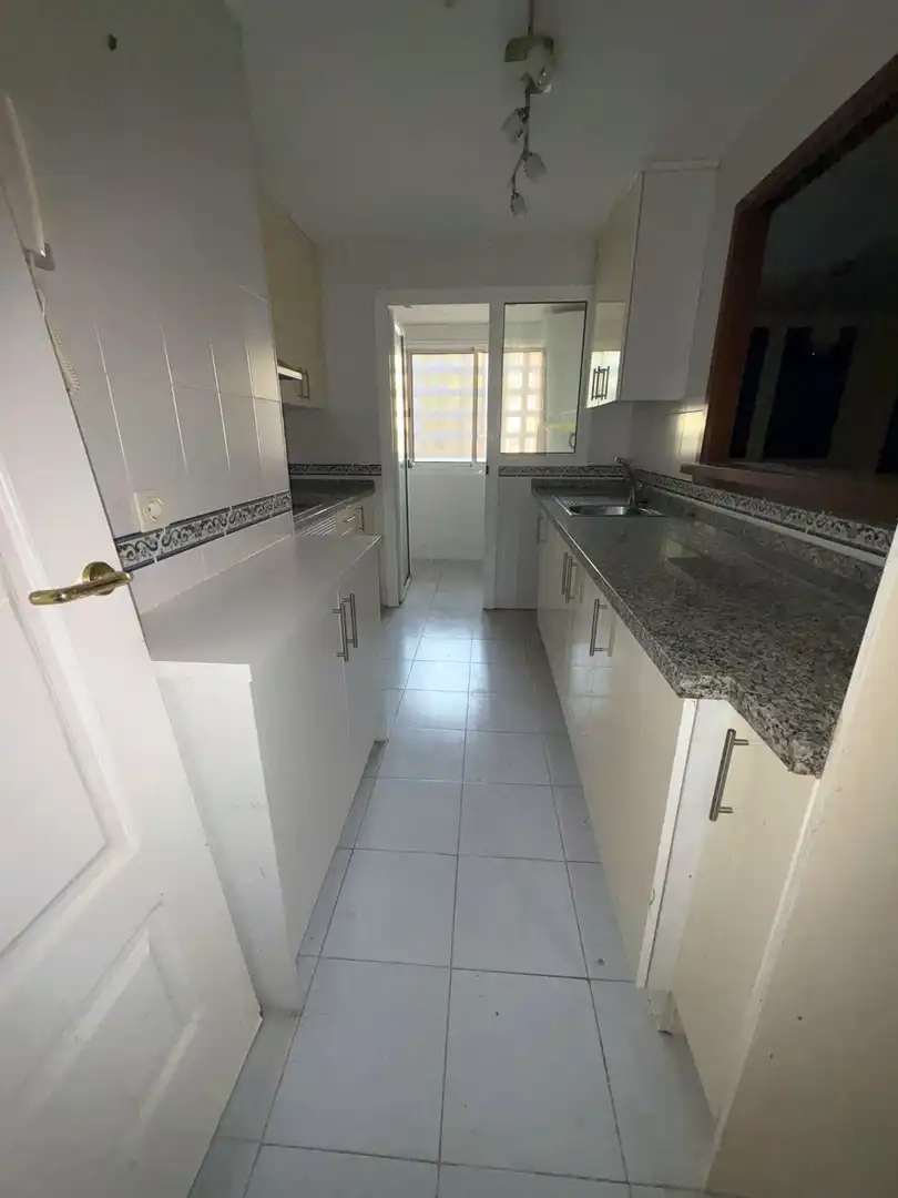Flat for sale in La Duquesa