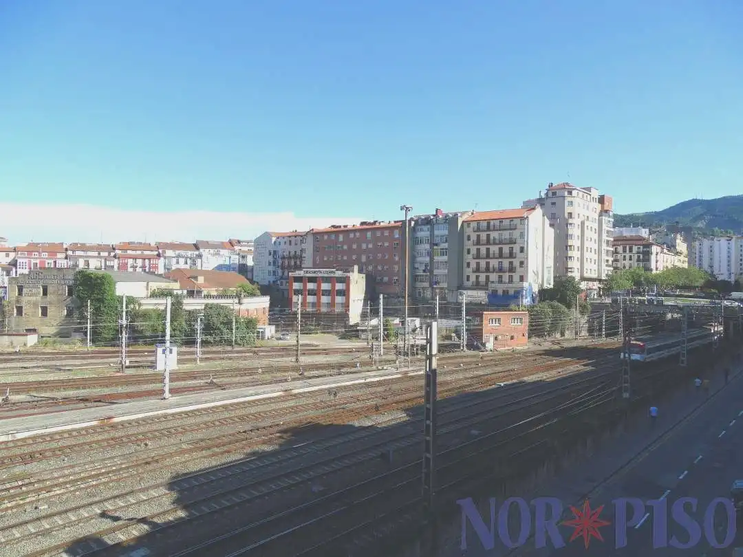 Exterior view of Flat for rent in Bilbao   with Heating, Furnished and Balcony