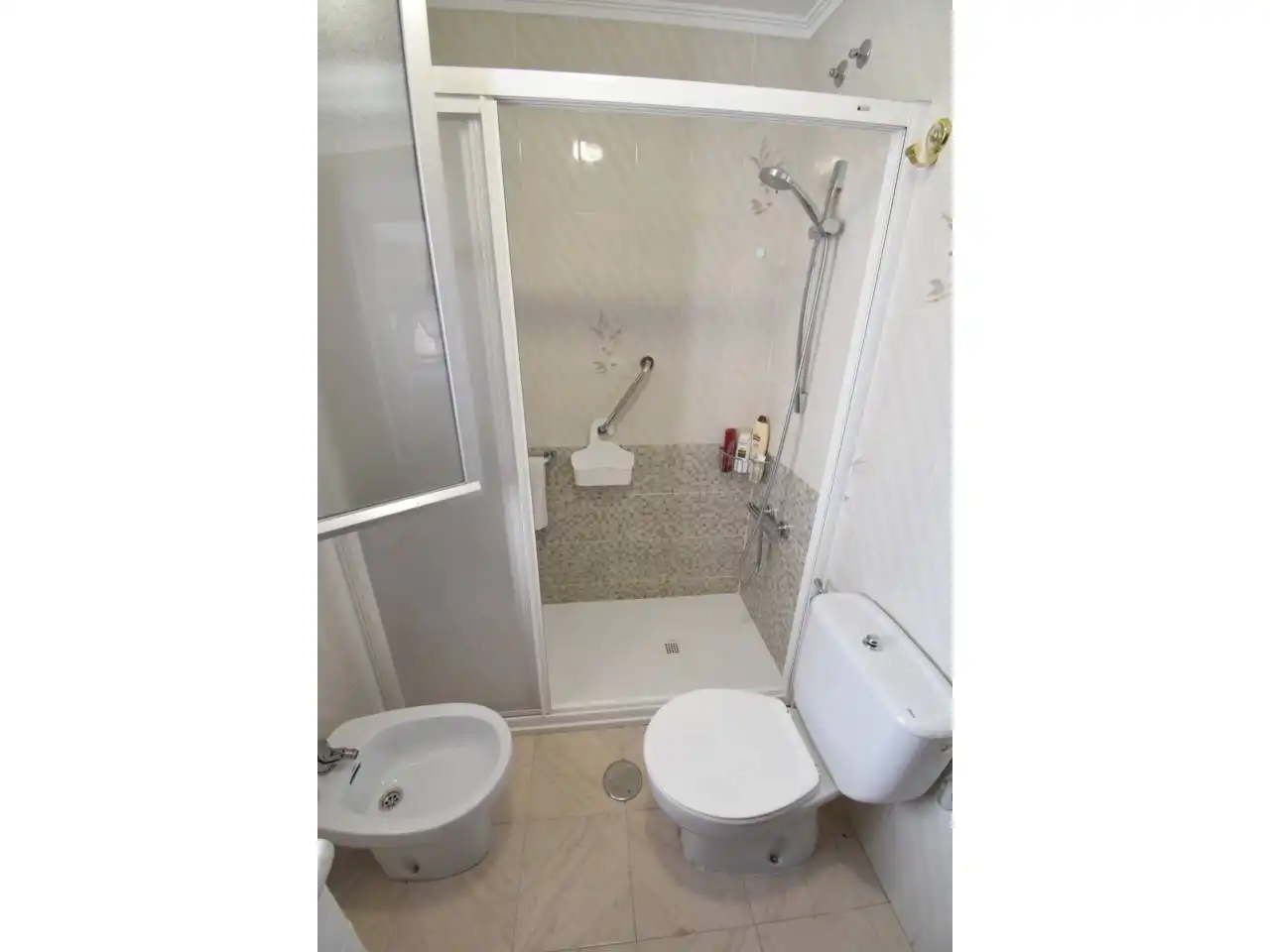 Badezimmer von Wohnung zur Miete in León Capital  mit Heizung, Parkett und Terrasse