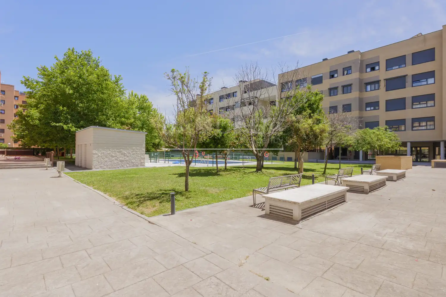 Jardín de Piso en venta en Fuenlabrada con Calefacción, Terraza y Trastero