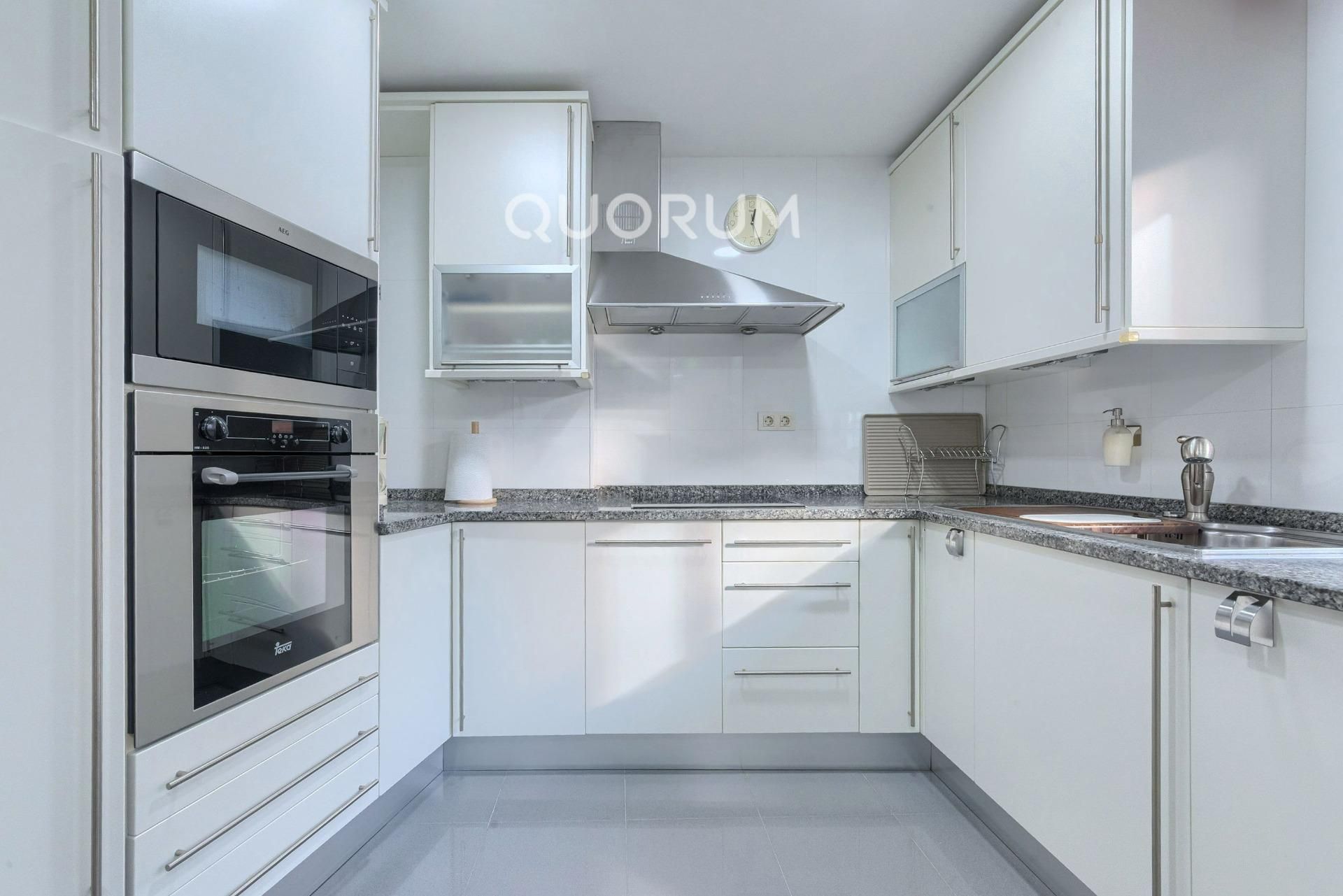 Cuina de Pis en venda en Barakaldo  amb Calefacció, Jardí privat i Balcó