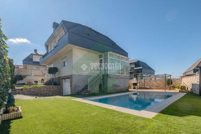 Casa-chalet en Venta en Serranillos del Valle