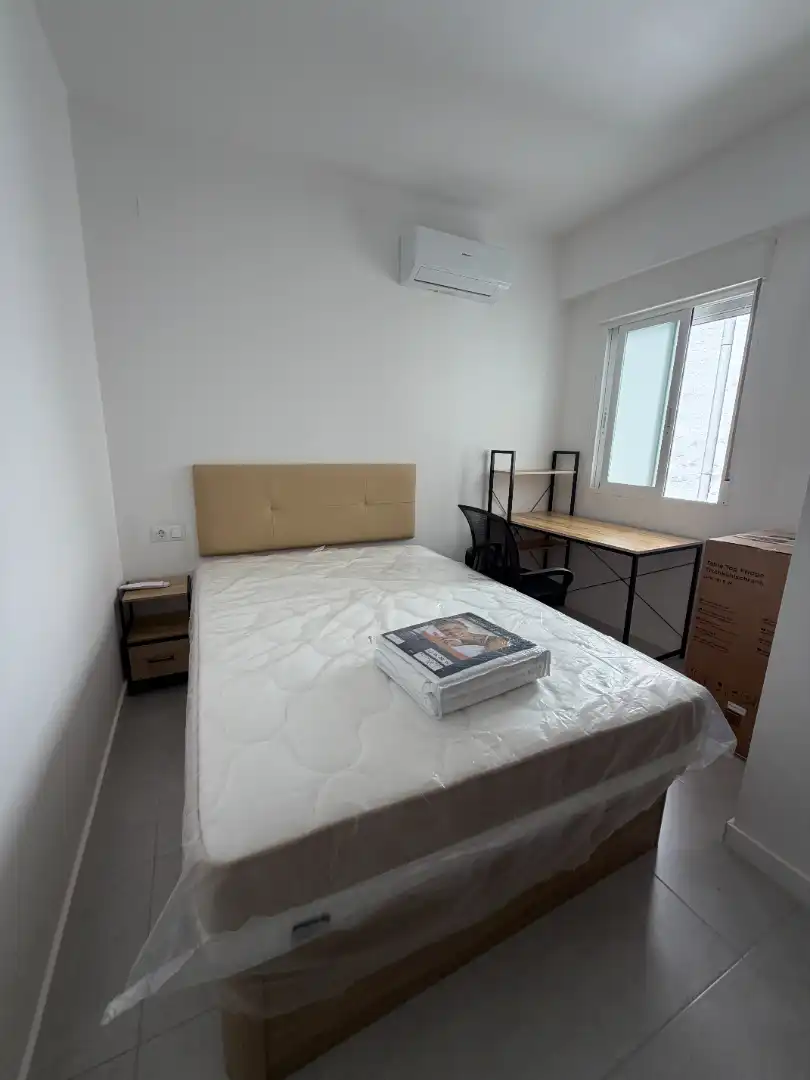 Schlafzimmer von Wohnung zur untervermieten in Córdoba mit Möbliert