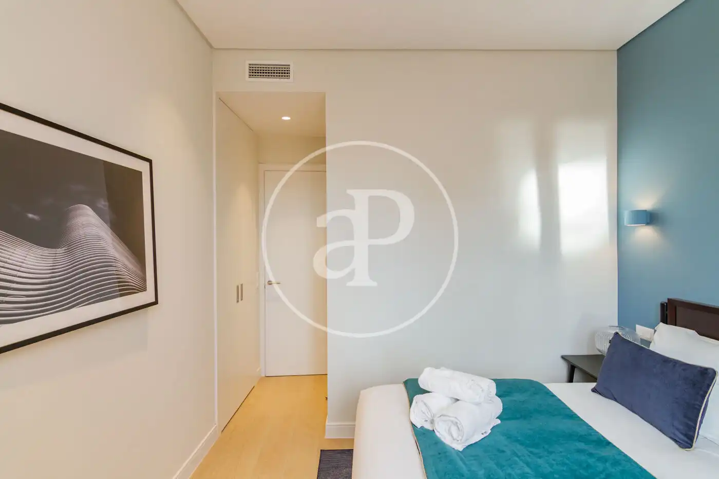 Flat for rent in C. de San Bernardo, Universidad - Malasaña