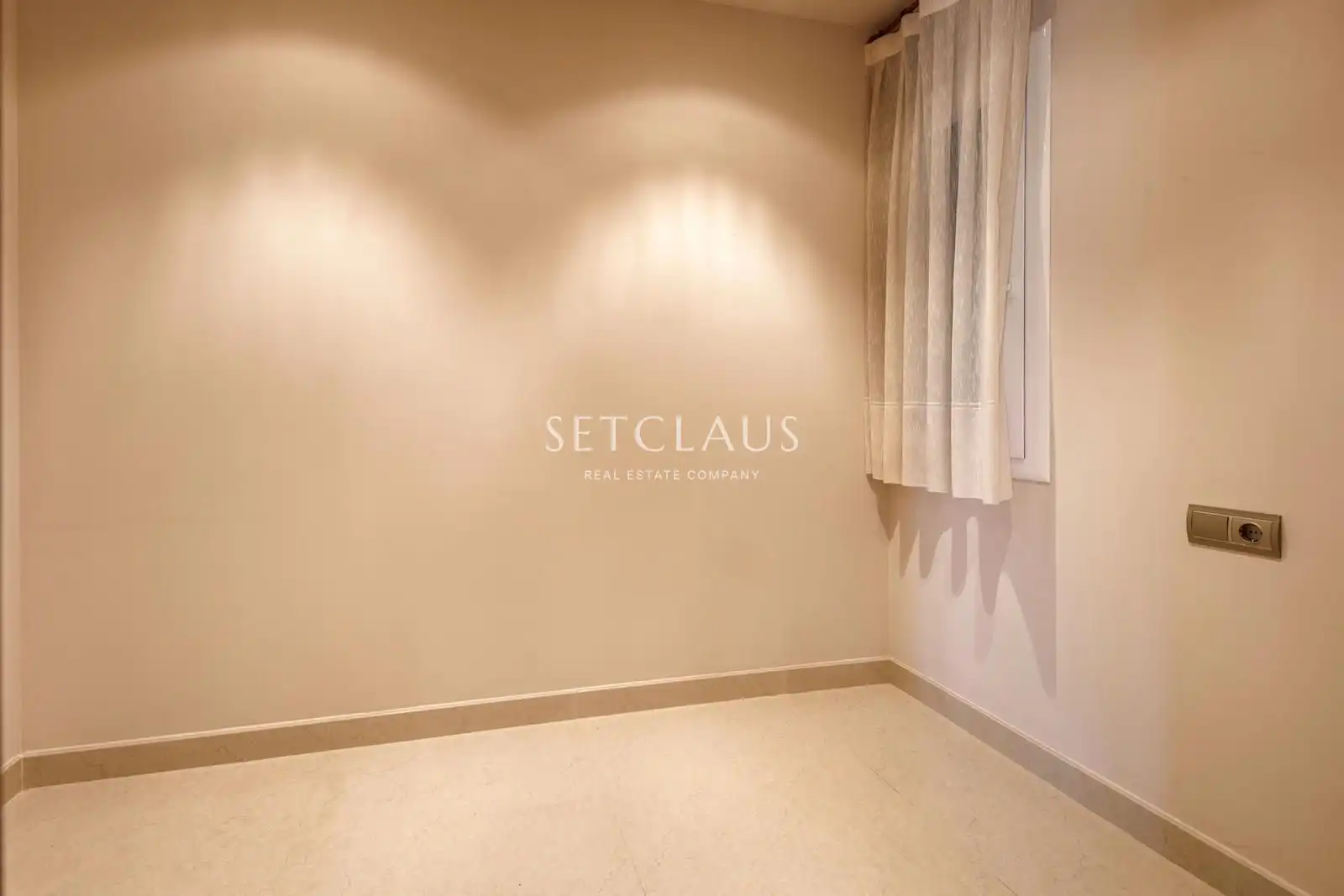Bedroom of Flat for sale in Barcelona  with Air Conditioner and Alarm